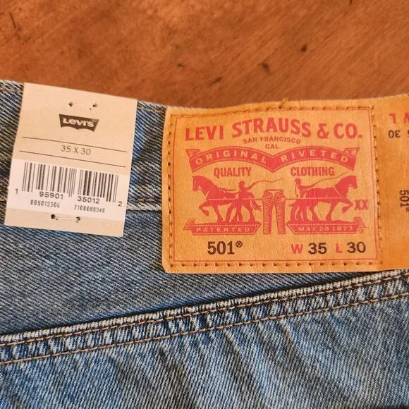 NEW Levi's 501 jeans, Men's 35x30 - Picture 2 of 3